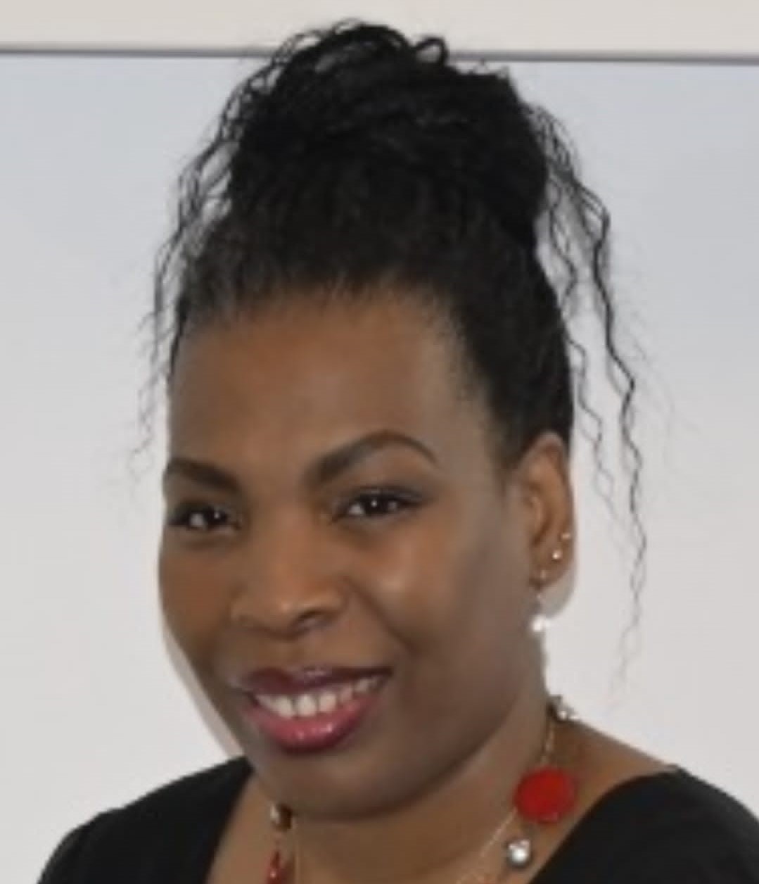 Drª Lenisha Fragoso Baio